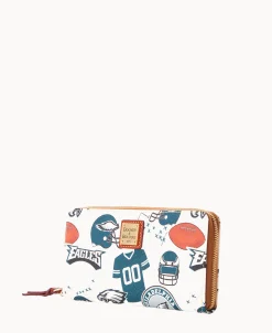 Dooney & Bourke Grab and Go | Wristlets^NFL Large Zip Around Wristlet
