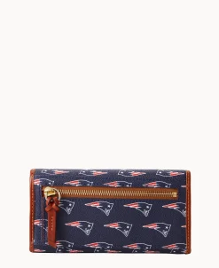 Dooney & Bourke Grab and Go | Clutches^NFL Cont Clutch