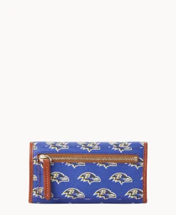 Dooney & Bourke Grab and Go | Wallets^NFL Continental Clutch