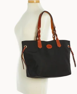 Dooney & Bourke Spring Style | Ready For the Getaway^Nylon Shopper